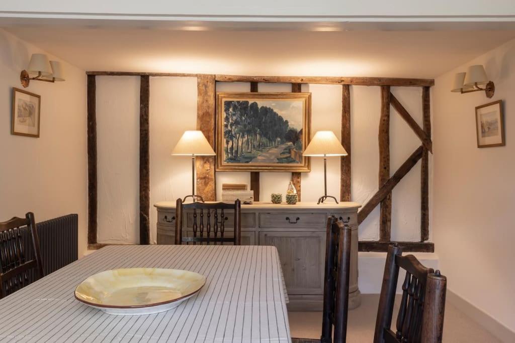 Cosy Cottage With Beautiful Garden, Hottub & Sauna Marden  المظهر الخارجي الصورة